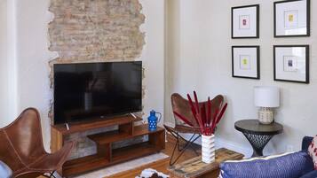 House, 3 Bedrooms | Living area | TV, Netflix