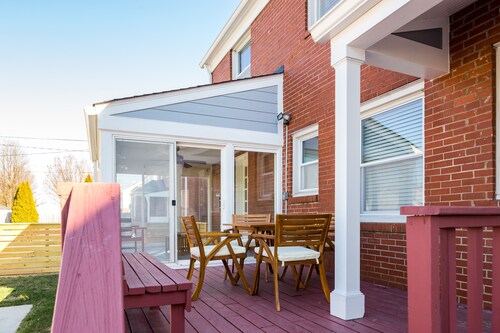 Spacious 6BR /2.5 Bath in Highlands!