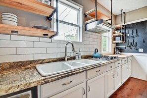 雪櫃、焗爐、爐具、洗碗機