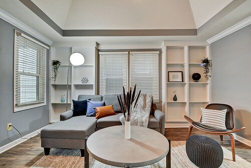 Amazing 3BR/2BA home! Steps to Fountain Square!