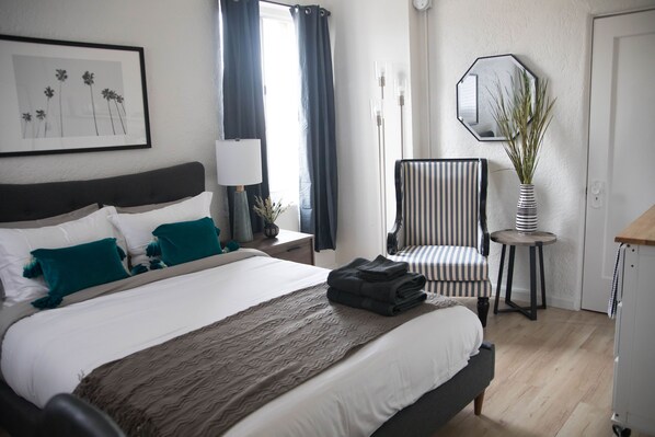 아파트, 퀸사이즈침대 1개 | 다리미/다리미판, 무료 WiFi, 침대 시트