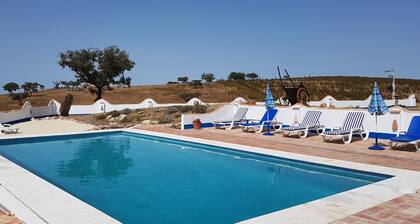 Spacious luxury country house. Shared pool. Fully wheelchair accessible