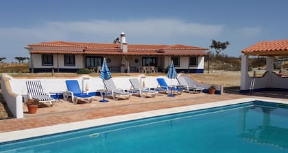 Spacious luxury country house. Shared pool. Fully wheelchair accessible