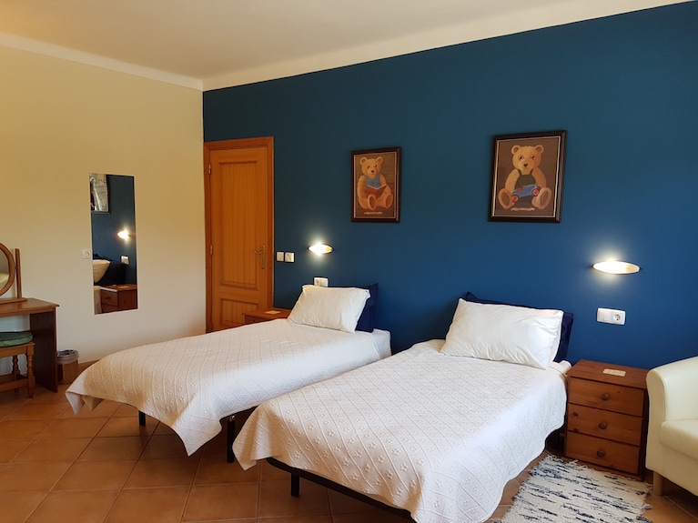 Spacious Luxury Country House. Shared Pool. Fully Wheelchair Accessible - Ourique