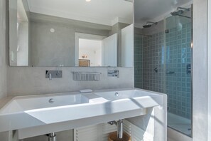 Hair dryer - Luxury Beachfront Villa (Colares)