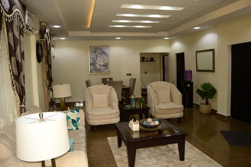 Marshall Hotel Apartments