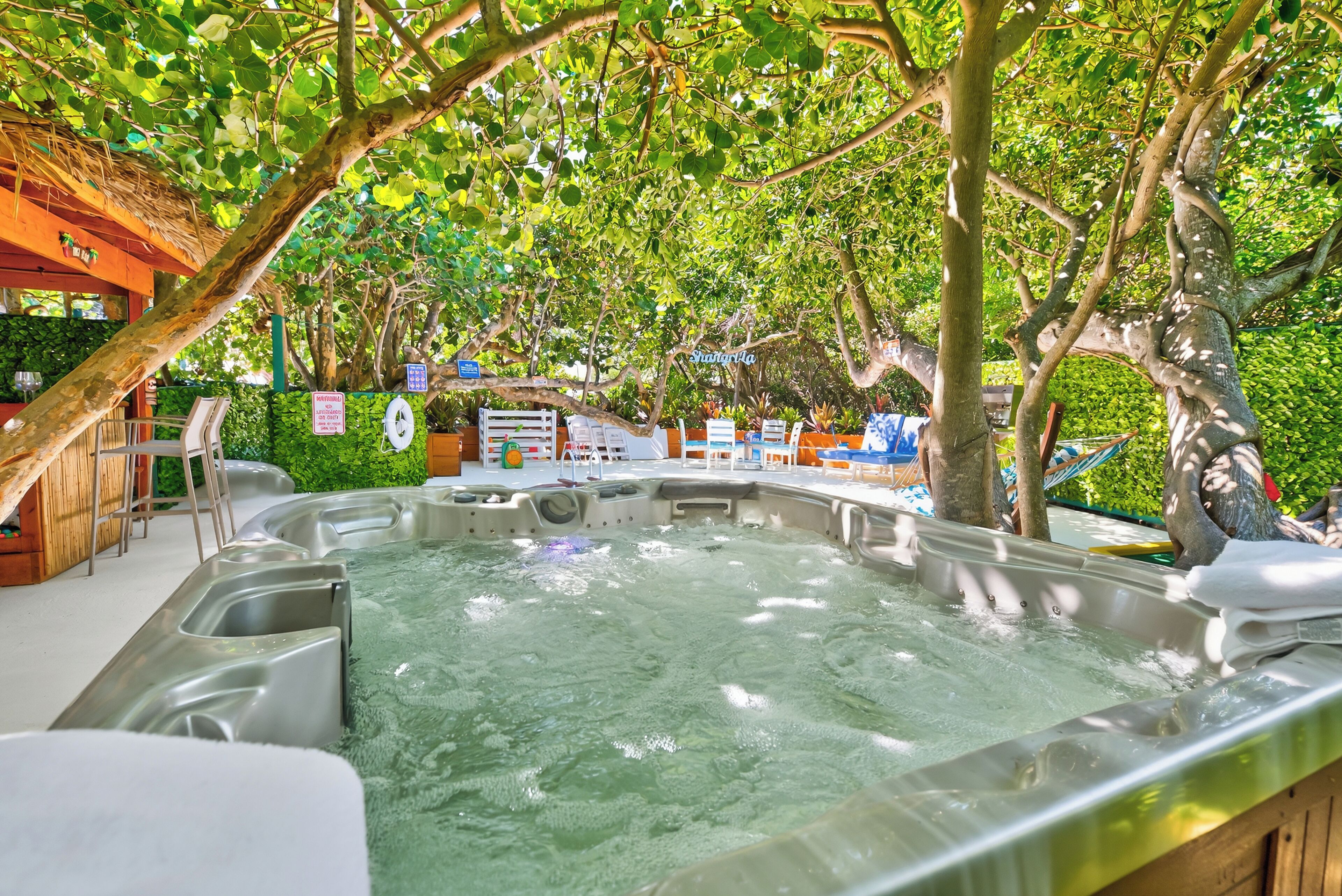 Outdoor spa tub