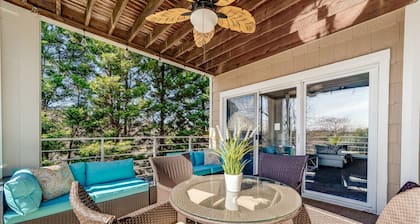 Cozy Cove - Gorgeous Lake Norman Lakefront Views - Lake Norman Vacation Rental