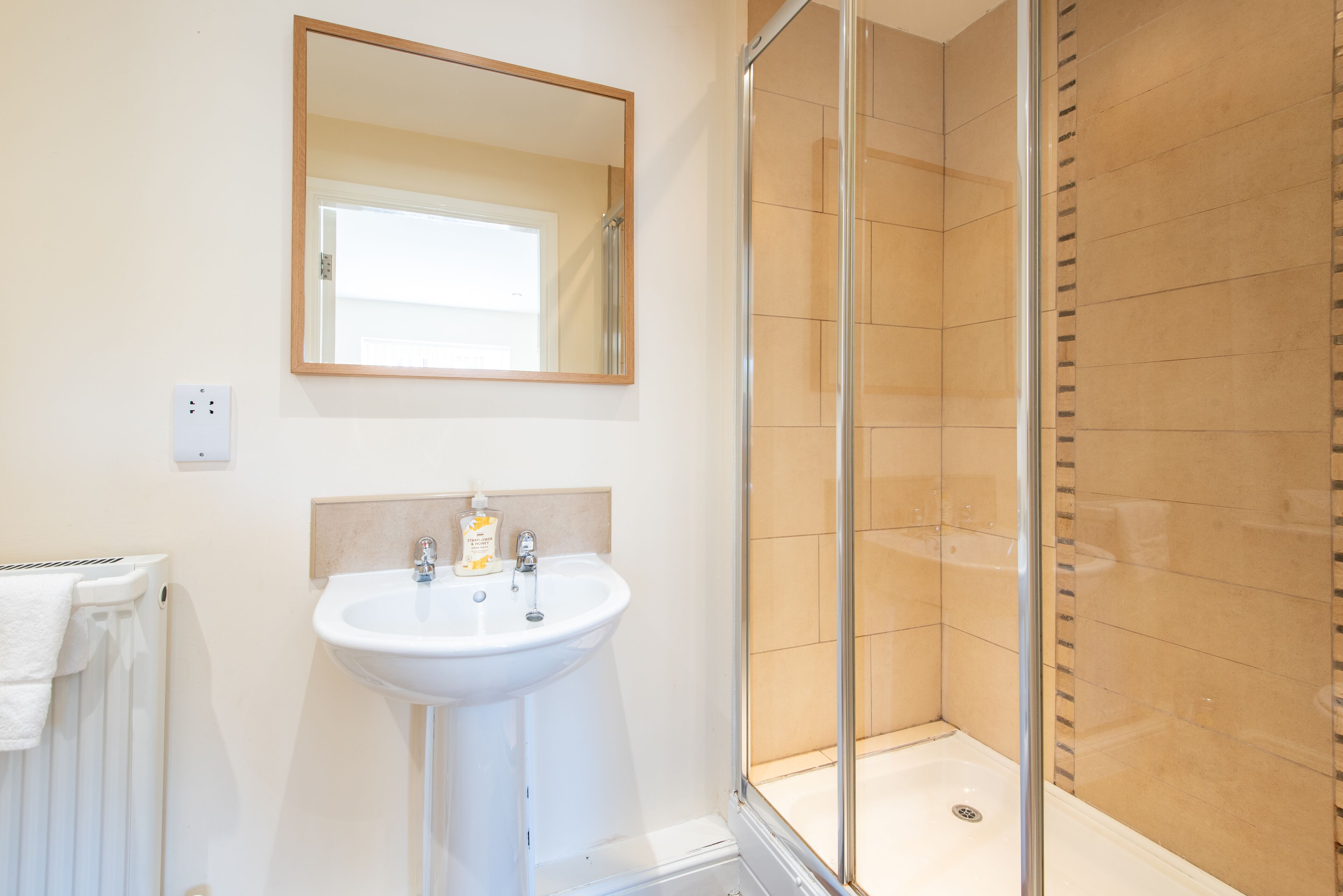 Apartment, Private Bathroom (11 Woodland Court) | Bathroom