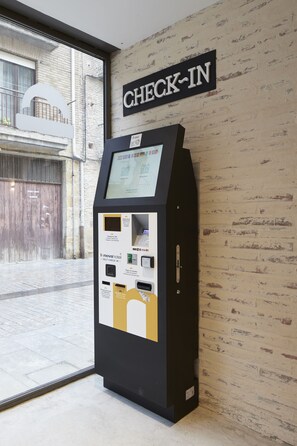 Check-in/check-out kiosk