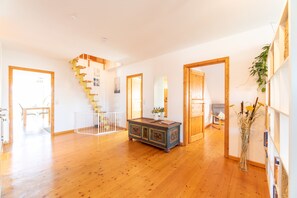 Interior - Perfekt für Gruppen und Familien! 120 qm Wohnung Nähe Bamberg (Adelsdorf)