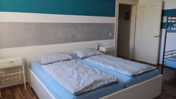 2 Schlafzimmer, Bügeleisen/Bügelbrett, kostenloses WLAN, Bettwäsche
