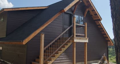 Elk Haven Vacation Cabins, Custer SD, The Blue Bird's Nest