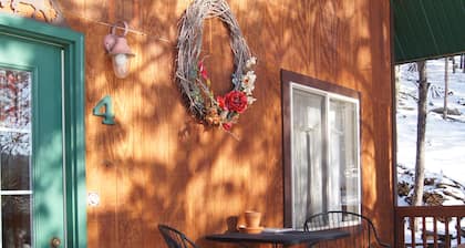 Elk Haven Vacation Cabins, Custer SD, The Blue Bird's Nest