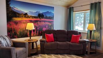 Deluxe Apartment | Living room