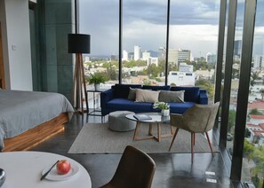 Suite estudio ejecutiva B | Laptop workspace, free WiFi - Suites BQ (Guadalajara)