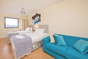 2 bedrooms, WiFi, bed sheets