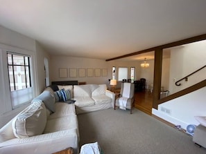 TV, fireplace, offices