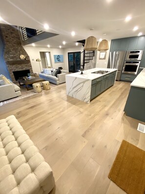 Interior - Designer Cottage +Guesthouse on large private estate in Grand Beach with Hot Tub (New Buffalo)