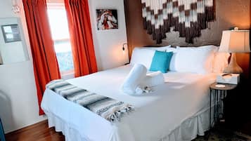 3 chambres, bureau, fer et planche Ă repasser, lit parapluie