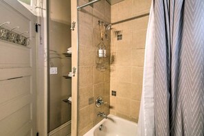 Hair dryer, towels, soap, shampoo - Cheesman Park 2-Bed.1910 Charm W/Modern Flair. Great Location! (Denver)