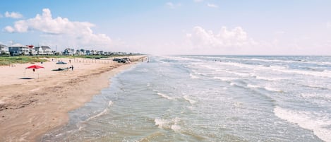 Na praia, espreguiçadeiras