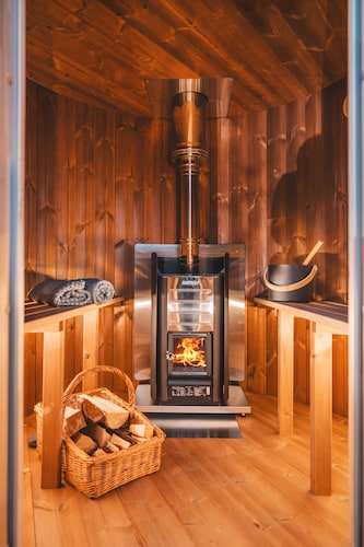 The Wriggly Tin & Baa Spa at Tregoose Old Mill