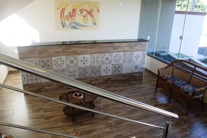 Interior - PUNTA CALDAS > CASA C > R$686/CASA/NOITE > ACOMODA ATÉ 10 (Caldas Novas)