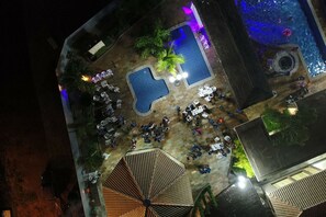 Piscine extérieure, piscine chauffée