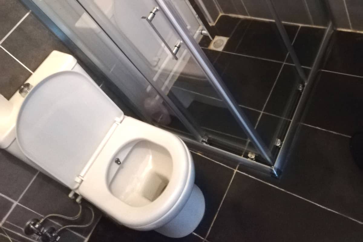 Deluxe-Studio, 2 Schlafzimmer | Badezimmer | Dusche, kostenlose Toilettenartikel, Haartrockner
