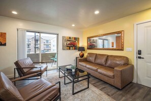 TV, fireplace, DVD player, offices