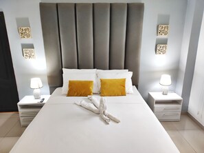 ロマンティック ルーム (Matrimonial) | 1 室のベッドルーム、WiFi (無料)、ベッドシーツ