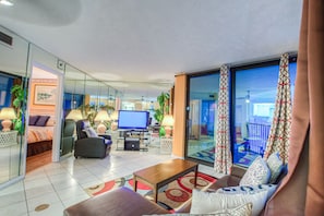 Condo, 1 quarto, sacada, vista para o oceano | Área de estar