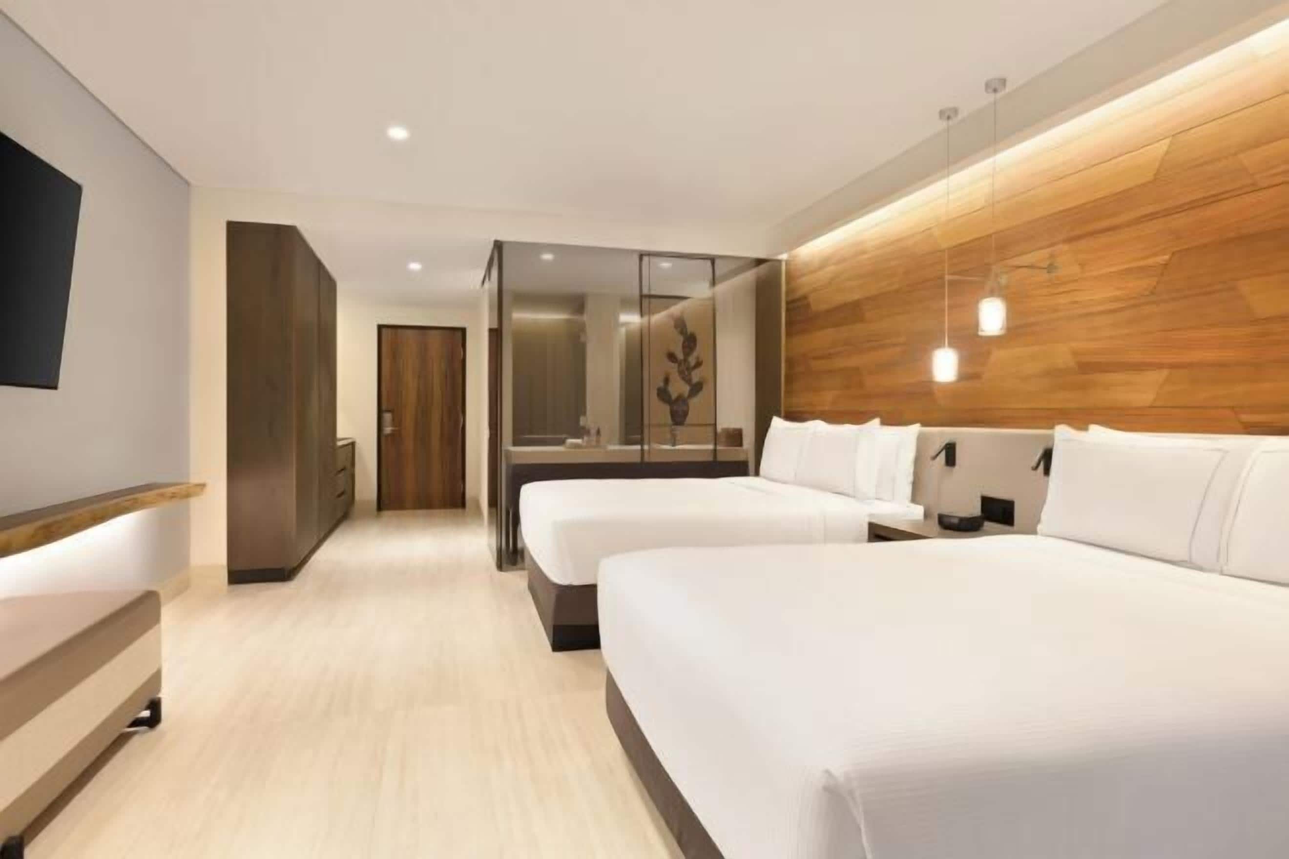 Hypo-allergenic bedding, in-room safe, iron/ironing board