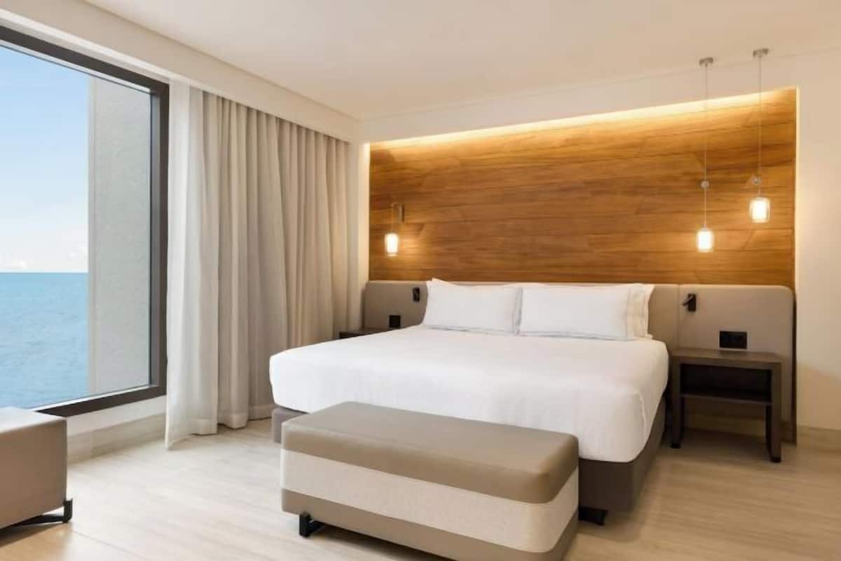 Hypo-allergenic bedding available, in-room safe, iron/ironing board