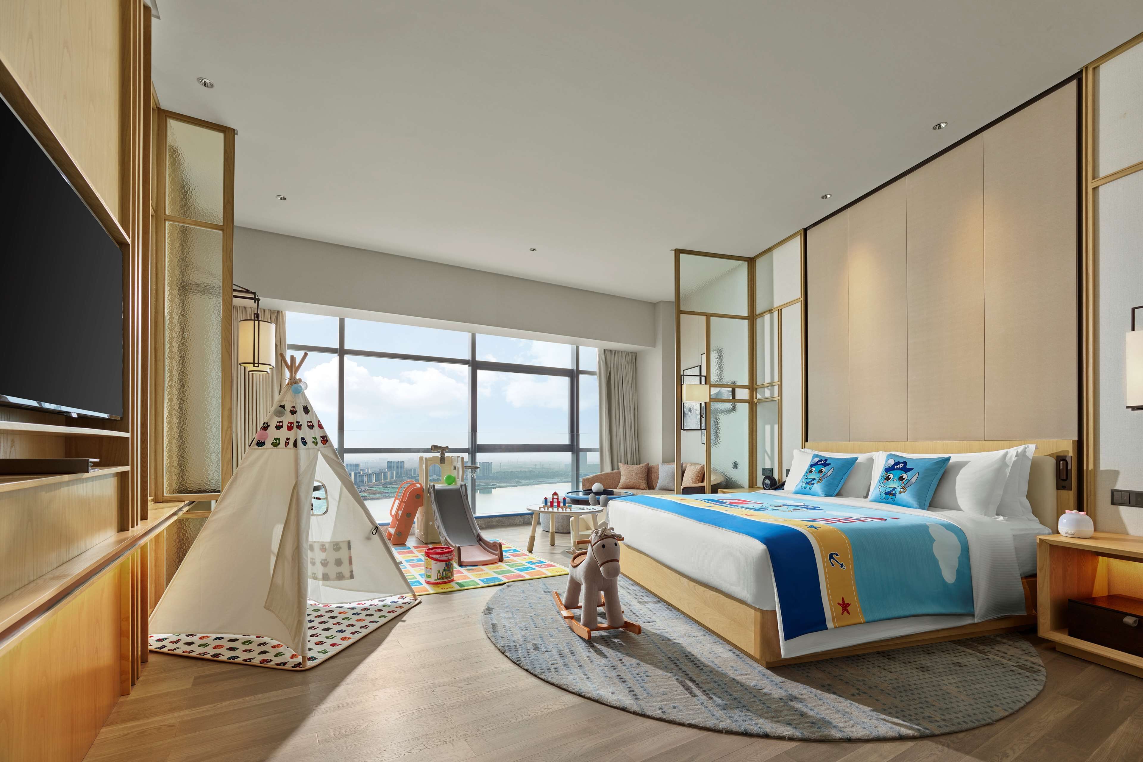 Zimmer, 1 King-Bett, Seeblick | Daunenbettdecken, Zimmersafe, individuell dekoriert, Schreibtisch