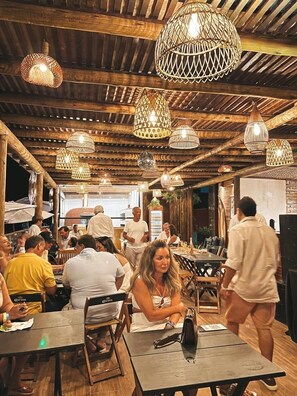 Dining - Pier Beach Club (Cabo Frio)
