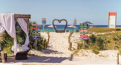 Pier Beach Club