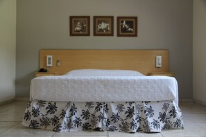 Luxury Double or Twin Room | Hypo-allergenic bedding, desk, laptop workspace, free WiFi