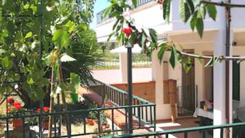 Enceinte de lâhĂ©bergement