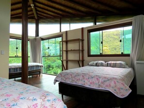 Quarto standard | Frigobar, roupa de cama