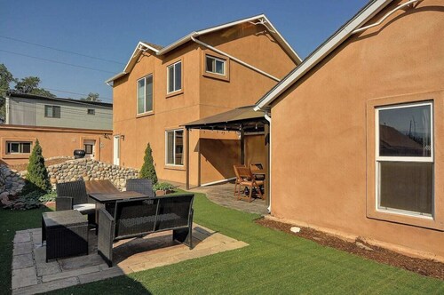 Pet-friendly, spacious home with hot tub near downtown Salida