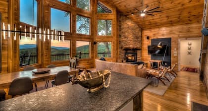 Carpe Diem | Dog Friendly | Long Range Views | Hot Tub | Fire pit | Close to town