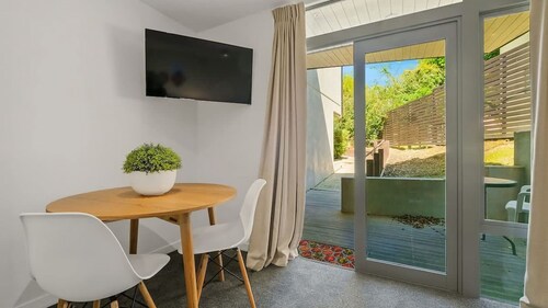 The Alps Studio - Cosy one bed right in the centre of Queenstown