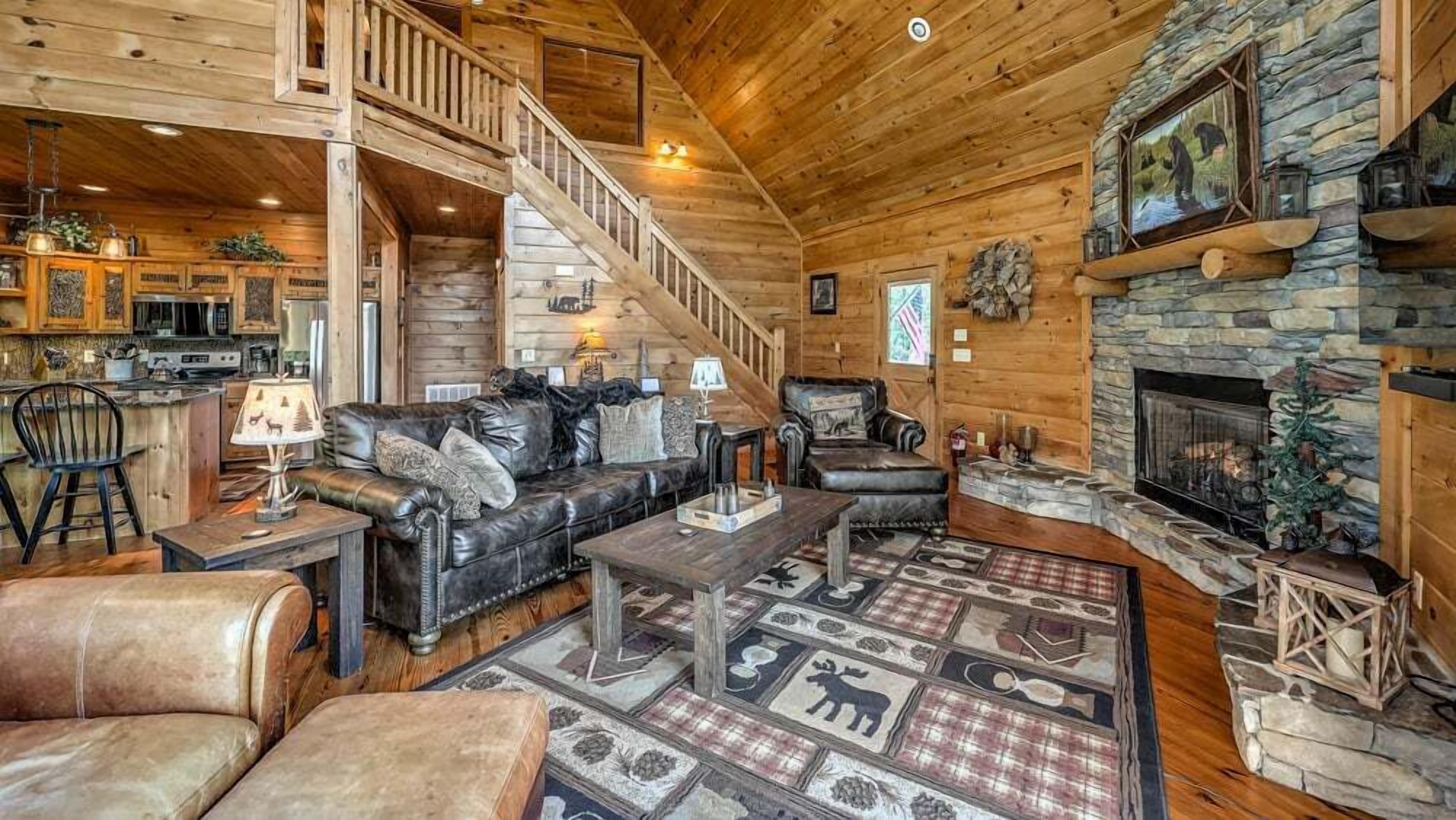Wolf Mountain Hideaway- Pet Friendly | Spacious Outdoor Area | Hot