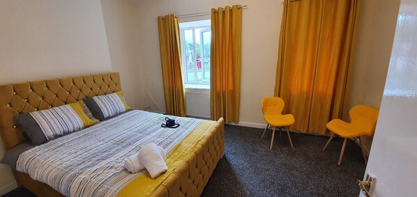 2 bedrooms, iron/ironing board, bed sheets