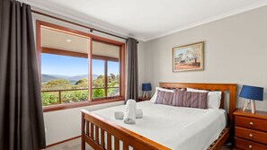 6 bedrooms, free WiFi, bed sheets