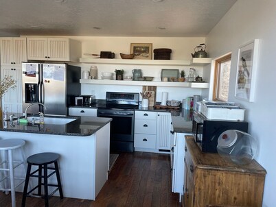 Pine Valley Mountain Cabin — Relax, Explore, Unwind