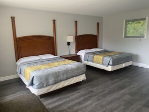 Televisión LCD de 42 pulgadas con canales por cable, una televisión