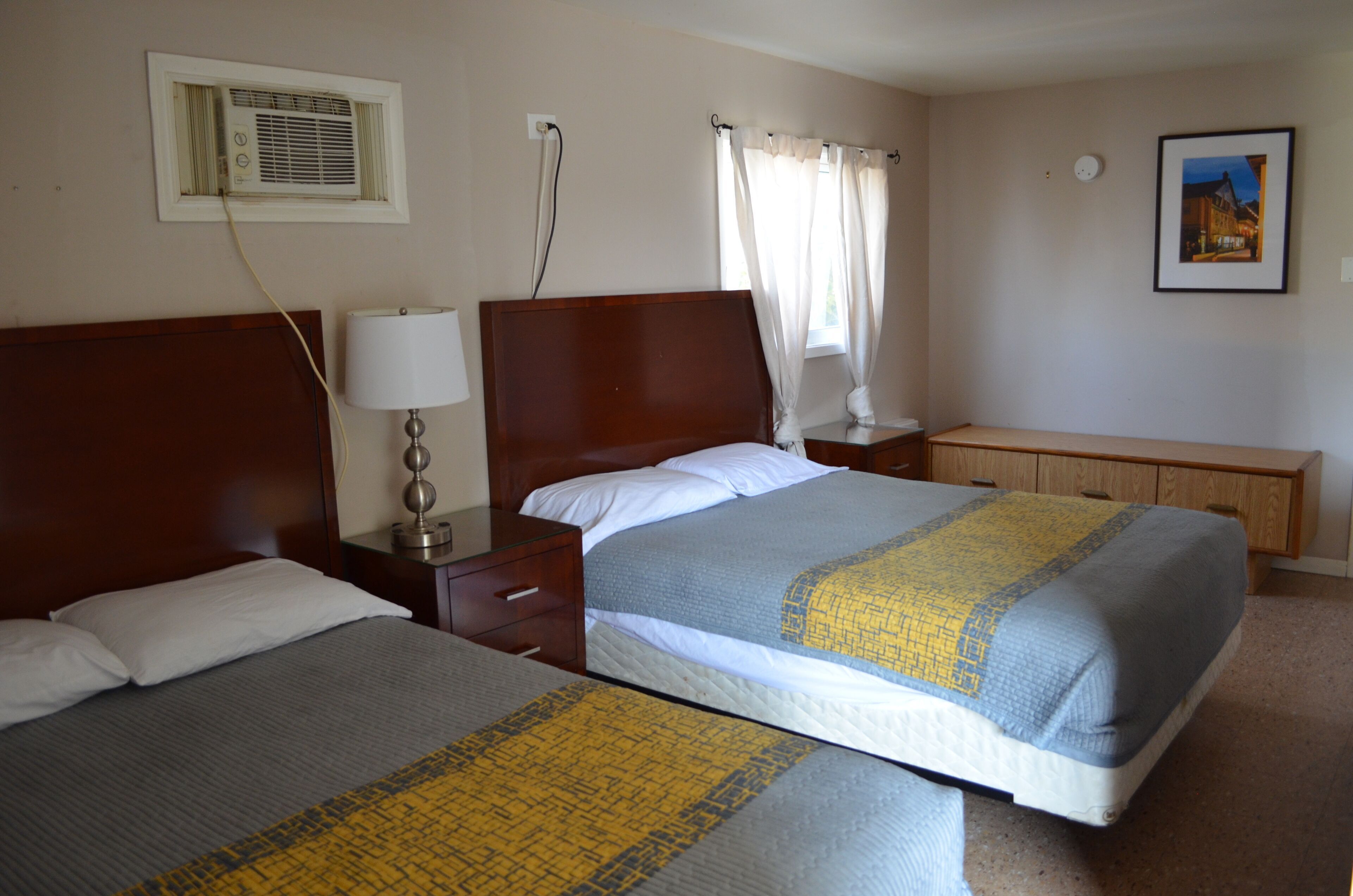 Blackout drapes, free WiFi, bed sheets
